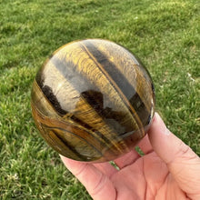 Load image into Gallery viewer, Tigers Eye Sphere