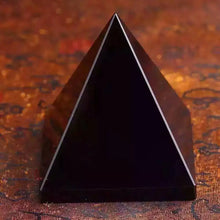 Load image into Gallery viewer, Natural Obsidian Stone Pyramid
