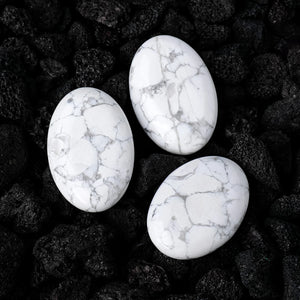 Natural Howlite Healing Palm Stones