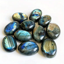 Load image into Gallery viewer, Natural Labradorite Tumble Stone