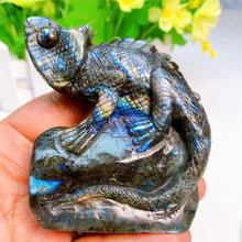 Load image into Gallery viewer, Natural Labradorite Lizard Carving Home Decor