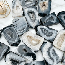 Load image into Gallery viewer, 1PC Natural Black Onyx Geode Agate Point for Healing