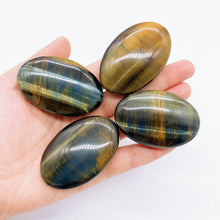 Load image into Gallery viewer, Natural Tigers Eye Palm Stone for Healing