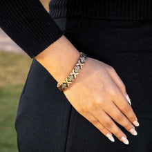 Load image into Gallery viewer, Pure Copper Magnetic Bracelet for Women with Lucky Clover Design