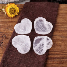 Load image into Gallery viewer, 1PC Natural Clear Quartz Heart