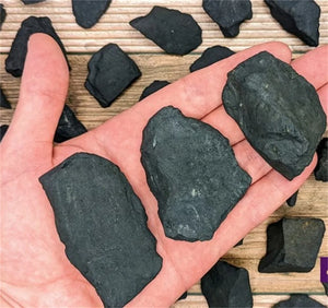 Natural Raw Shungite Stones – Healing Crystals for Protection, Reiki, Chakra – Bulk Gravel for Water Purification