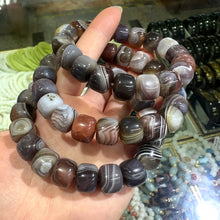 Load image into Gallery viewer, Natural Persian Gulf Agate Bracelet – Striped Gemstone Beaded Stretch Jewelry for Men &amp; Women