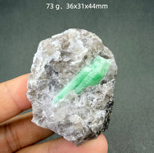 Load image into Gallery viewer, 1PC Natural Yunnan Emerald Crystal Rare Mineral Specimen for Healing