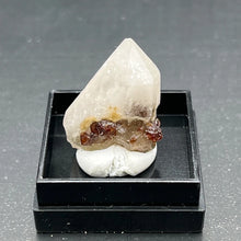 Load image into Gallery viewer, 100% Natural Garnet Original Stone Mineral Specimen