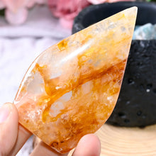Load image into Gallery viewer, 1PC Golden Healer Quartz Free Form Crystal Torch
