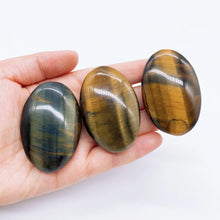 Load image into Gallery viewer, Natural Tigers Eye Palm Stone for Healing
