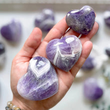 Load image into Gallery viewer, 1PC Random Natural Dreamy Amethyst Heart Shaped Crystal