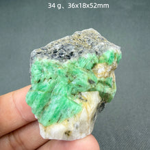 Load image into Gallery viewer, 1PC Natural Yunnan Emerald Crystal Rare Mineral Specimen for Healing
