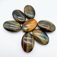 Load image into Gallery viewer, Natural Tigers Eye Palm Stone for Healing