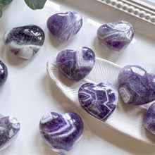 Load image into Gallery viewer, 1PC Random Natural Dreamy Amethyst Heart Shaped Crystal