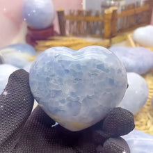 Load image into Gallery viewer, 1PC Random Celestite Heart Healing Crystal