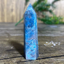 Load image into Gallery viewer, Natural Apatite Obelisk for Healing