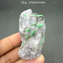Load image into Gallery viewer, 1PC Natural Yunnan Emerald Crystal Rare Mineral Specimen for Healing