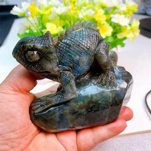 Load image into Gallery viewer, Natural Labradorite Lizard Carving Home Decor