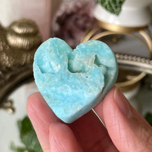 Load image into Gallery viewer, 1PC Natural Hemimorphite Heart-Shaped Mineral Specimen