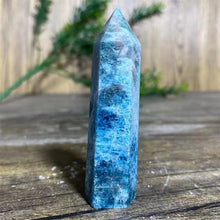 Load image into Gallery viewer, Natural Apatite Obelisk for Healing