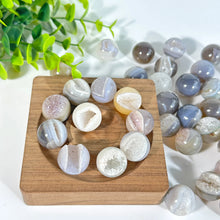 Load image into Gallery viewer, 1PC High Quality Natural Agate Geode Sphere