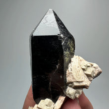 Load image into Gallery viewer, Natural Epidote Feldspar Quartz Ore Specimen Home Decor