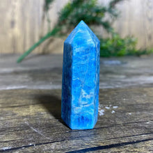 Load image into Gallery viewer, Natural Apatite Obelisk for Healing