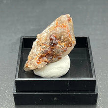 Load image into Gallery viewer, 100% Natural Garnet Original Stone Mineral Specimen