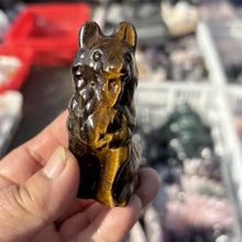 Load image into Gallery viewer, Natural Tigers Eye Stone Wolf Carving for Healing