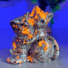 Load image into Gallery viewer, 1PC Yooperlite Cat Natural Crystal Carving
