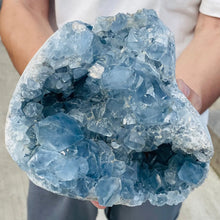 Load image into Gallery viewer, celestite geode